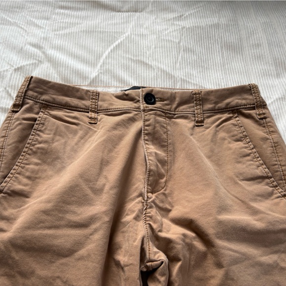 Hollister California Men’s Tan Chino Pants Size 29x30 - Slim Straight Khakis - Picture 3 of 6
